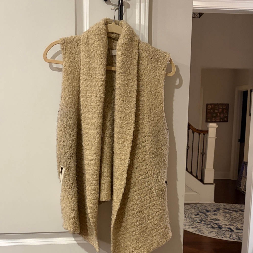 Cozy Ann Taylor Loft Tan Sleeveless Cardigan Vest